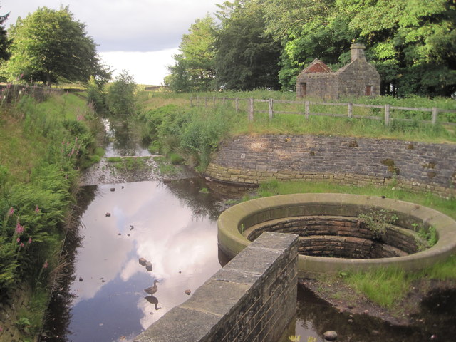 Conduit from Redmires Upper Reservoir © Nigel Thompson cc-by-sa/2.0 ...