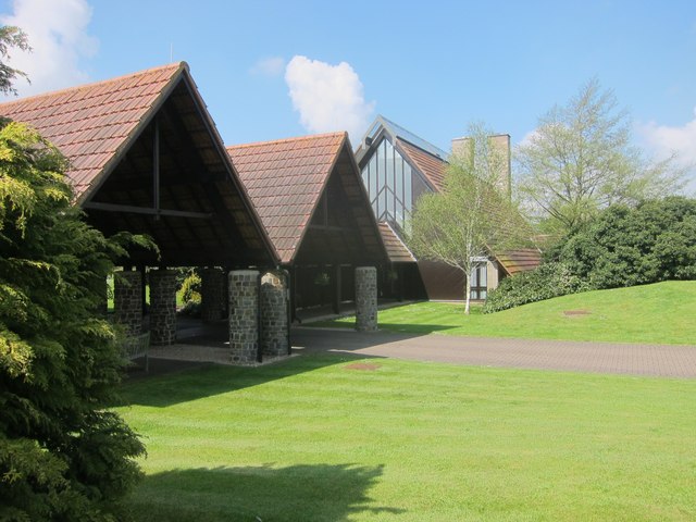 Visitors entrance at Westerleigh crematorium