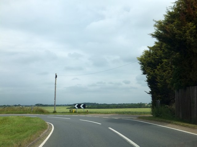 Bend in the Ipswich Road, B1078, Nedging... © David Smith cc-by-sa/2.0 ...