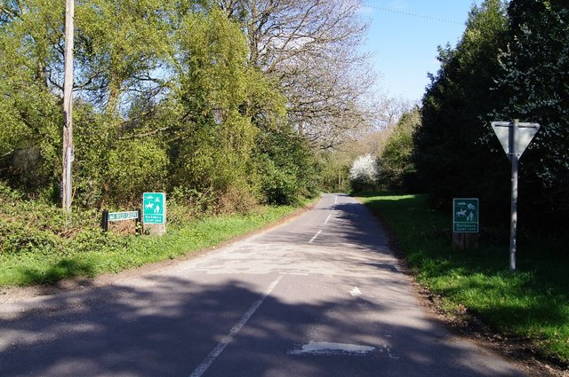 Lane to Byles Green
