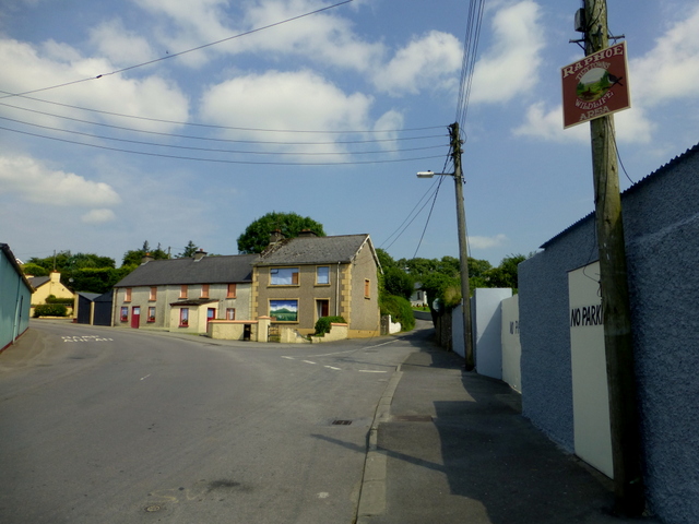 Irish Row, Raphoe © Kenneth Allen cc-by-sa/2.0 :: Geograph Ireland