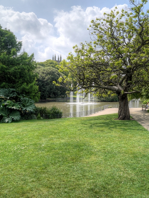 Jephson Gardens, Lake and Fountains
