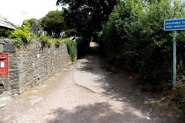 Unsuitable lane for wide vehicles, Laugharne