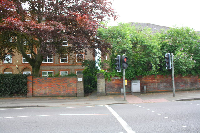 Entrance to Vanbrugh Court, London Road