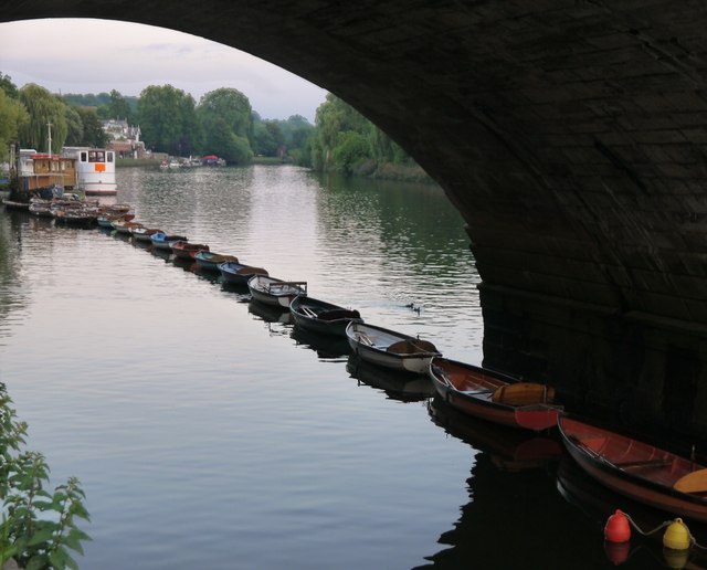 Skiffs moored upstream from Richmond Bridge