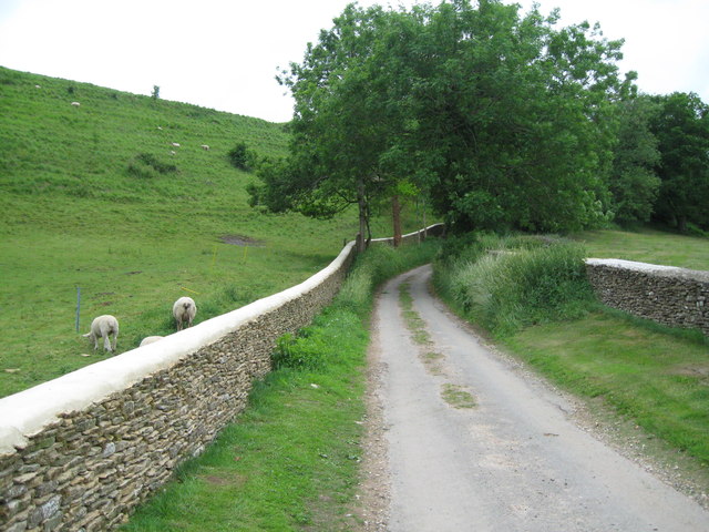 Two links to the past - Newington Bagpath, Gloucestershire