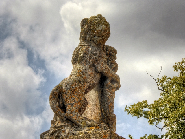 Stone Lion (1), Belton Park