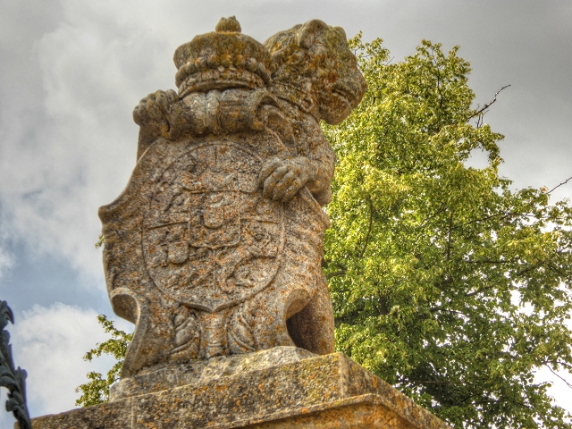Stone Lion (2), Belton Park