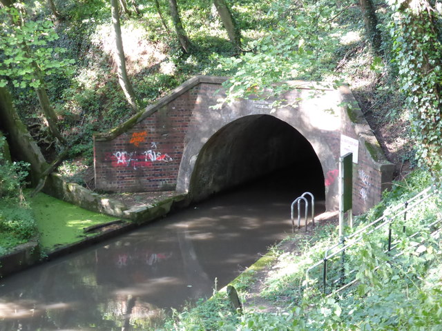 Worcestershire & Birmingham Canal - Wast... © Chris Allen cc-by-sa/2.0 ...