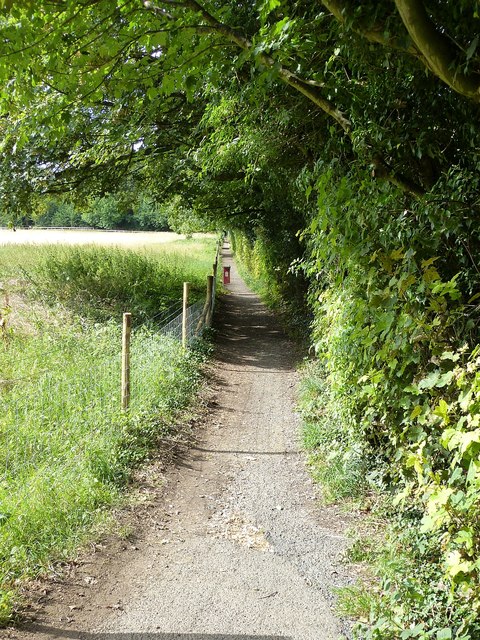 Path from Tring Park to Tring
