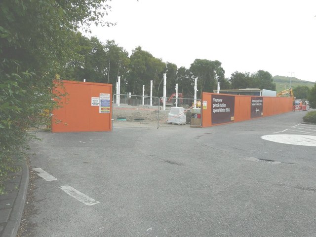 Erection of a new Sainsburys fuel outlet