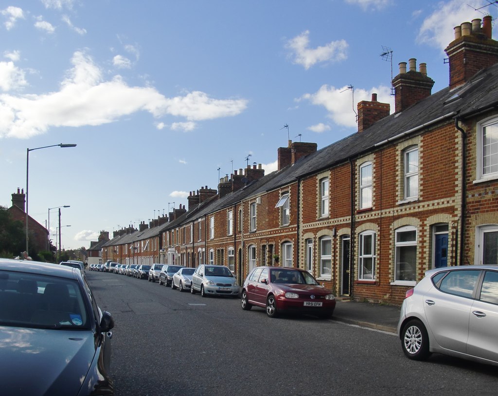 Chinnor Road, Thame © Stefan Czapski Cc-by-sa 2.0 :: Geograph Britain 