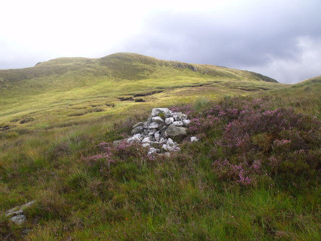 White cairn near Allt Fiachlach north of Ben Lomond