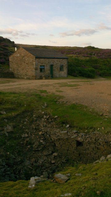 Shooter's Hut & Mining Remains in Cranehow Bottom