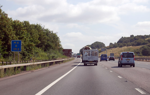 M4 approaching junction 18