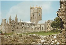 SM7525 : St David's cathedral by Tim Glover