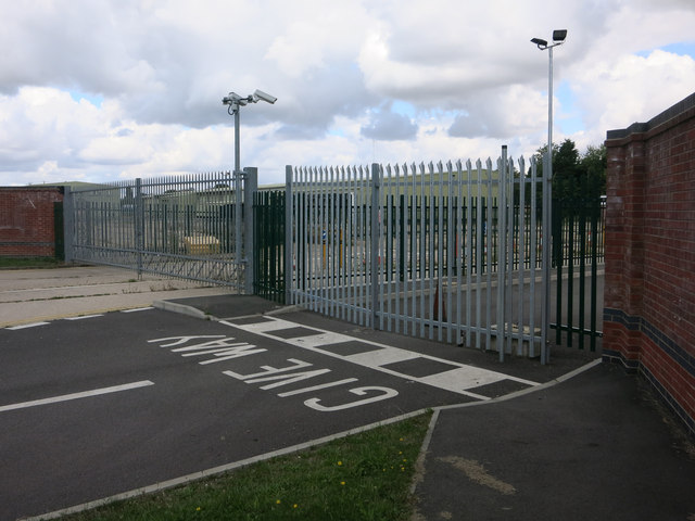 Fenstanton Dairy Crest site © Hugh Venables :: Geograph Britain and Ireland