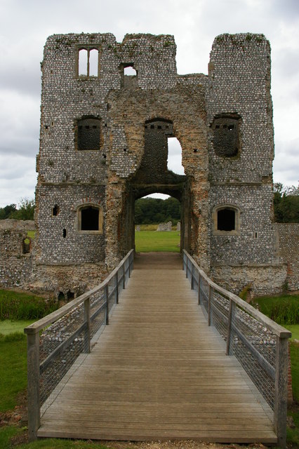 Baconsthorpe Castle: inner gatehouse