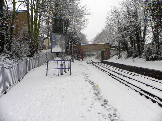 Sundridge Park station and the railway lines to its south
