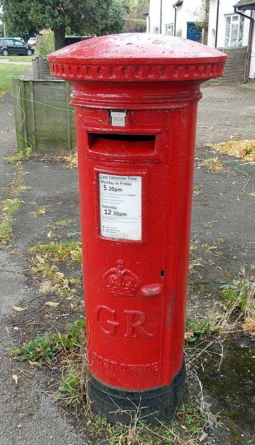 King George V postbox outside Birmingham Road Post Office, Stratford-upon-Avon