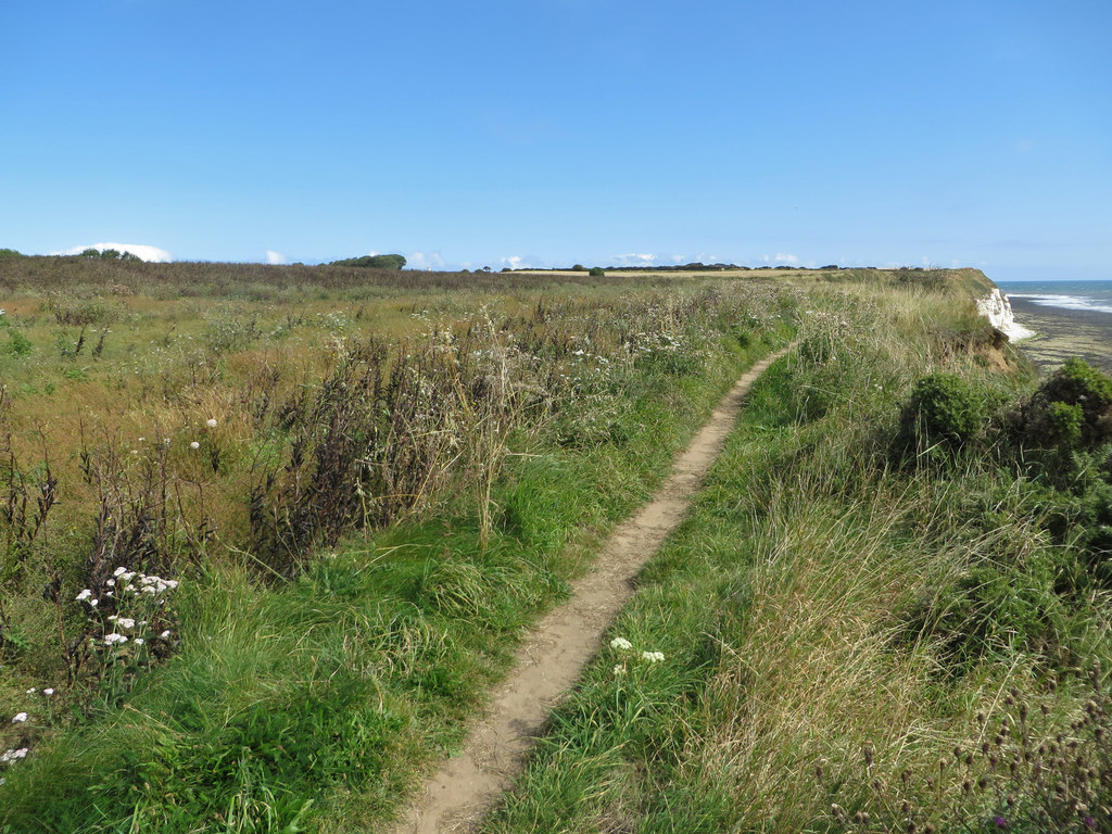 Towards Flamborough Head Along South... © Pauline E Cc-by-sa/2.0 ...