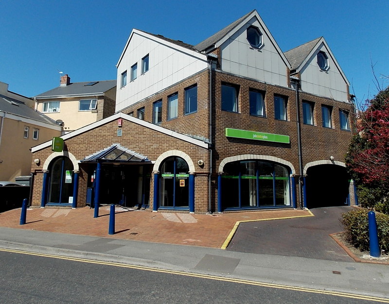 Jobcentre Plus, Clevedon © Jaggery cc-by-sa/2.0 :: Geograph Britain and ...