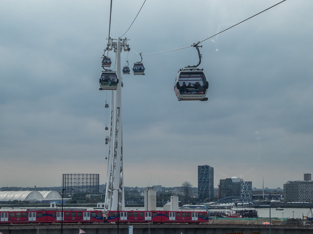 Emirates Cable Car across the Thames, London E1