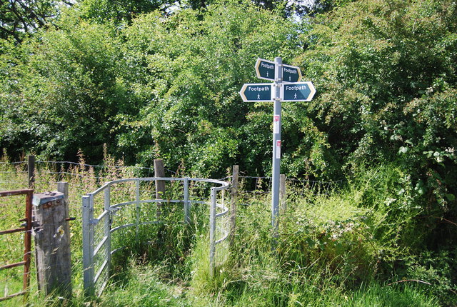Footpath junction on the Roman Road