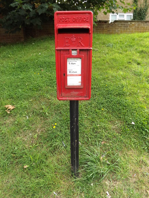 2 Sycamore Close Postbox