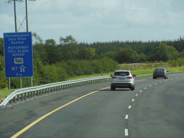 toll-plaza-2km-ahead-m7-e20-ian-s-cc-by-sa-2-0-geograph-britain