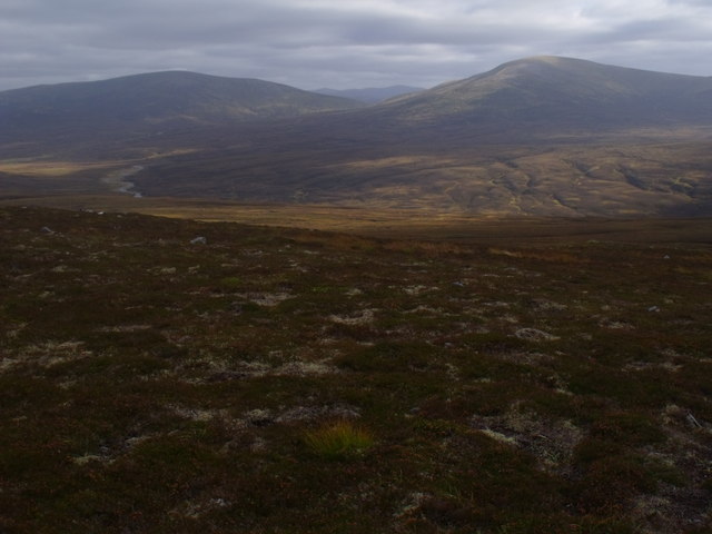 View south from ridge below Diollaid Coire Eindart, Glenfeshie