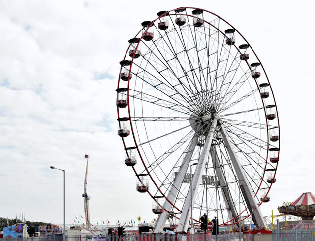 Ferris wheel, Balmoral, Belfast - September 2014(1)