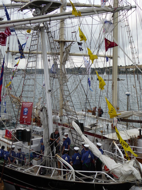 Sea Cadets on Royalist, a Sail Training Association vessel