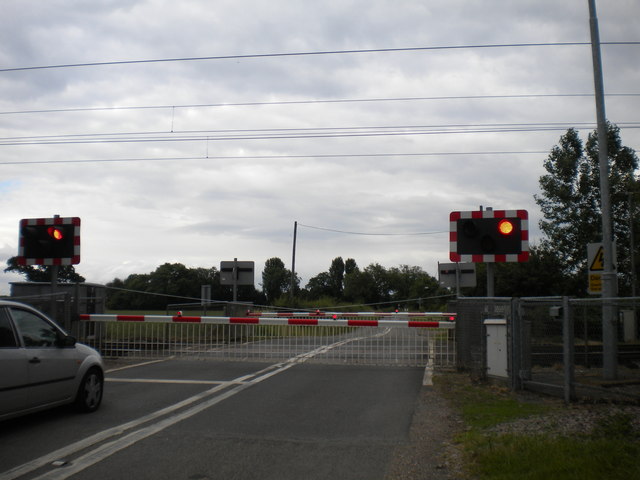 Cromwell Lane crossing south of Carlton on Trent
