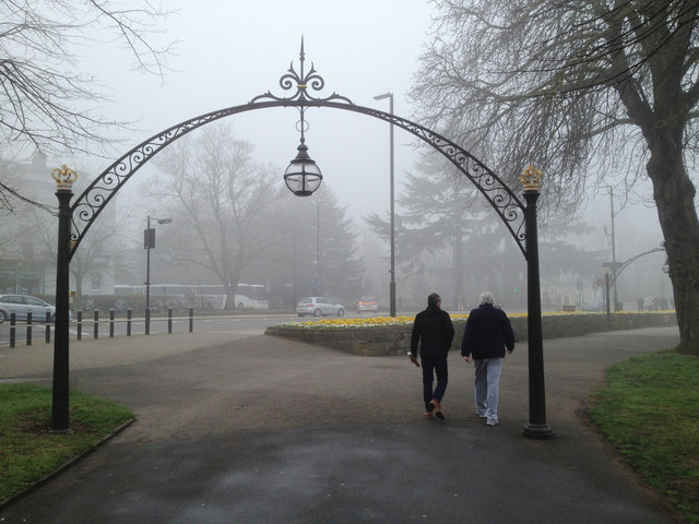 Foggy Leamington: Linden Walk and Lower Parade