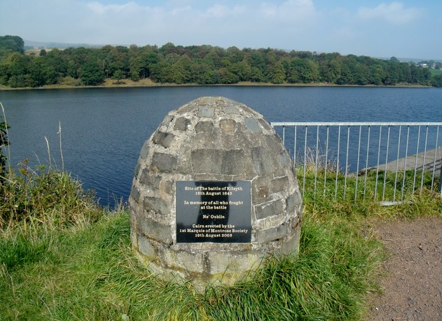 Battle of Kilsyth memorial cairn © Euan Nelson cc-by-sa/2.0 :: Geograph ...