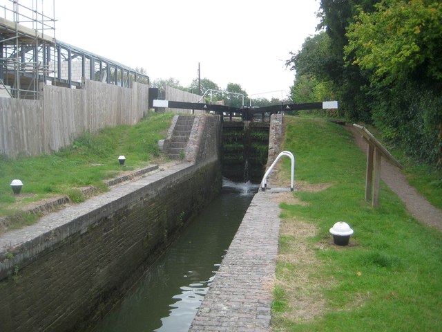 Grand Union Canal: Aylesbury Arm: Marsworth Lock No 2
