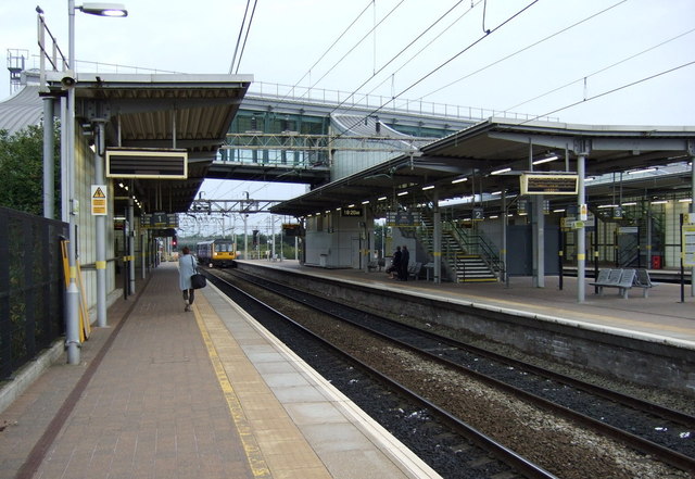 Platform 1 Liverpool South Parkway © Jthomas Geograph Britain