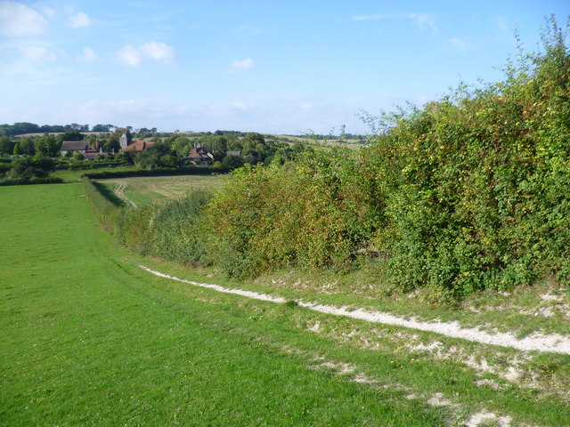 On The Wealdway looking back towards Luddesdown