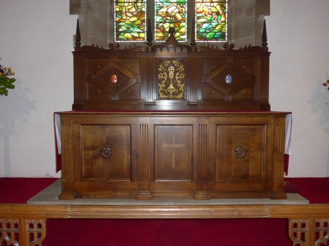 St. Mary, Kettlewell: altar