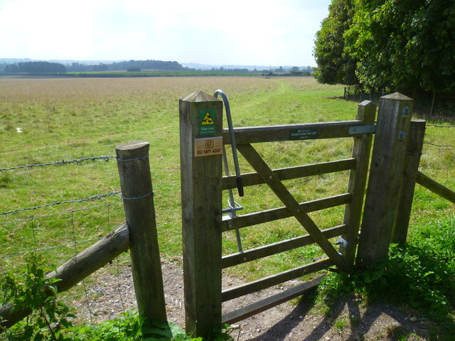 Looking into Cuckoo Stone Field