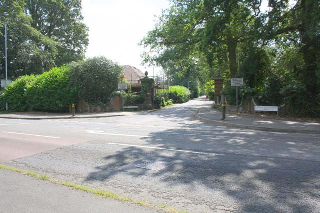Junction of Wokingham Road and Maiden Erleigh Drive