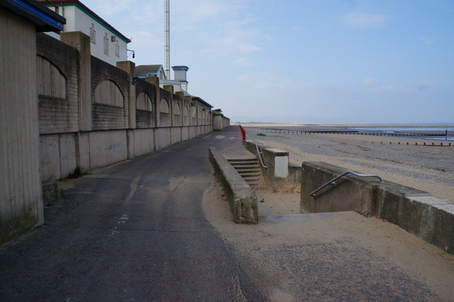 The Promenade at Rhyl © Ian S cc-by-sa/2.0 :: Geograph Britain and Ireland