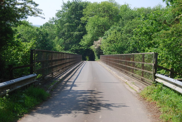 Chalket Lane crosses the A21