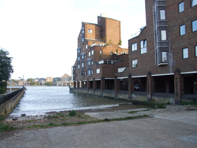 Newcastle Draw Dock, Cubitt Town © Chris Whippet :: Geograph Britain