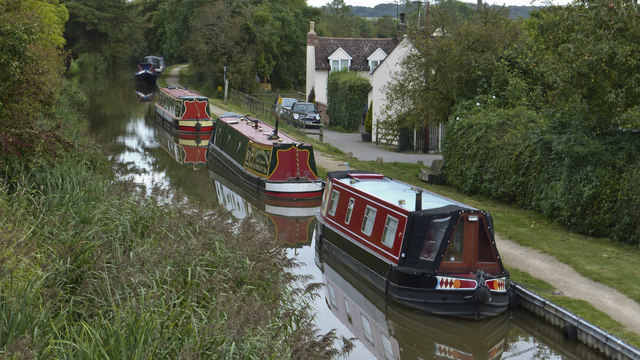 Narrowboats at Tibberton on the Worcester & Birmingham Canal