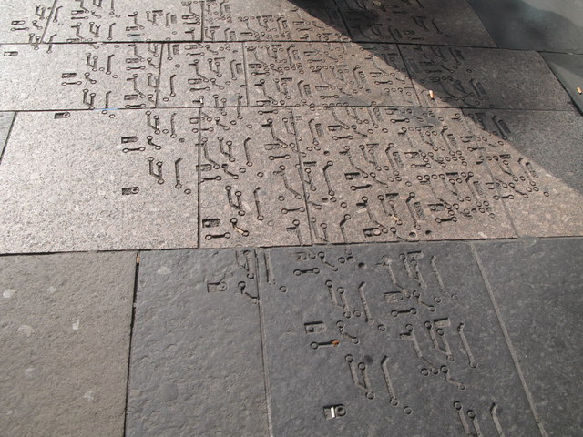Pavement at Monument Metro station entrance in Blackett Street (2)