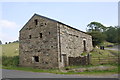 SD6995 : Barn beside A683 at track to Foxhole Rigg and Taythes by Roger Templeman