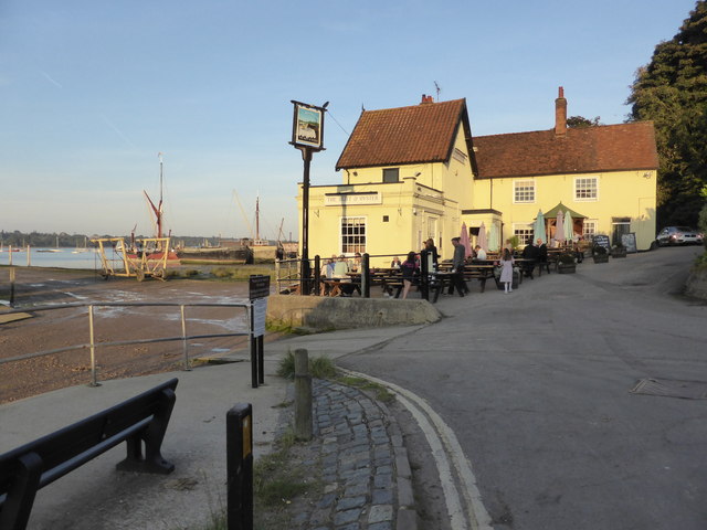 Butt & Oyster public house, Pin Mill