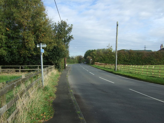 Leyland Lane (B5253) © JThomas cc-by-sa/2.0 :: Geograph Britain and Ireland